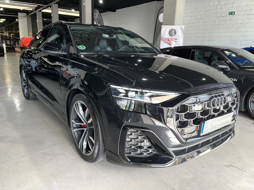 AUDI Q8 SQ8 TFSI quattro tiptronic