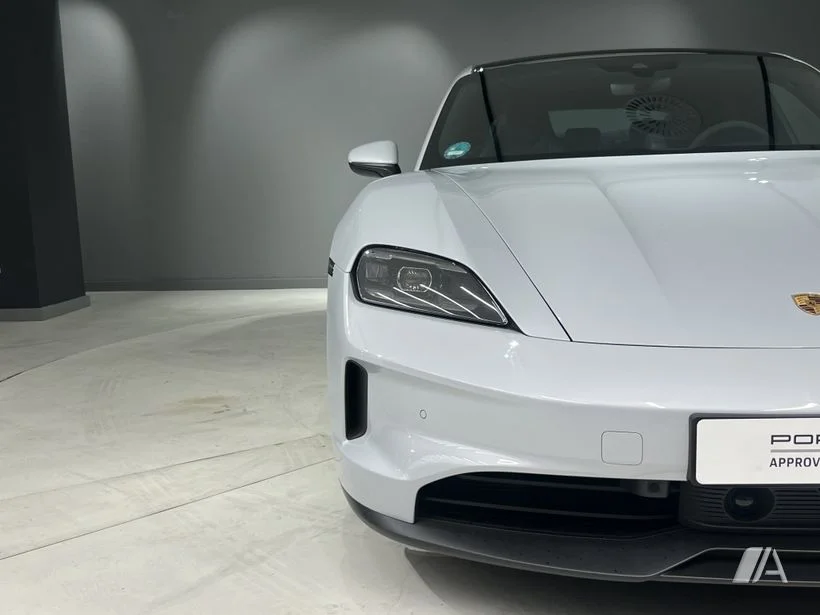 PORSCHE Taycan Taycan