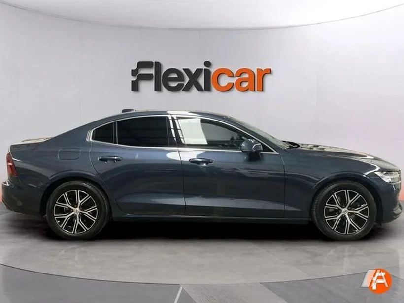 VOLVO S60 B4(G) FWD Plus Dark Auto
