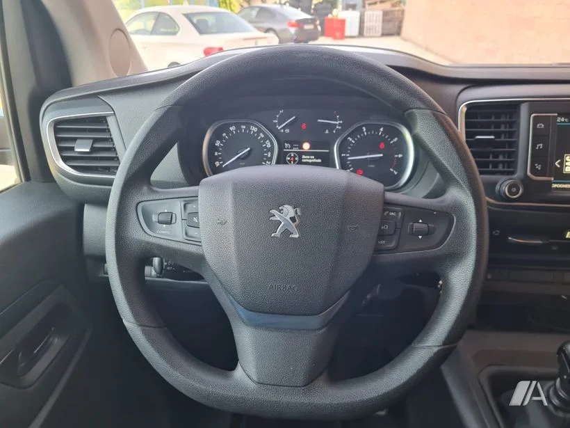 PEUGEOT Traveller M1 Traveller 2.0BlueHDI Active Standard 150