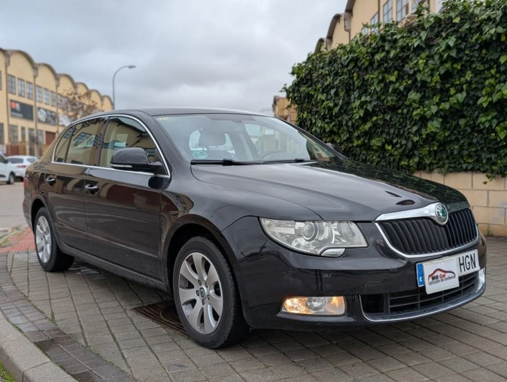 SKODA Superb Superb 1.8 TSI Elegance DSG