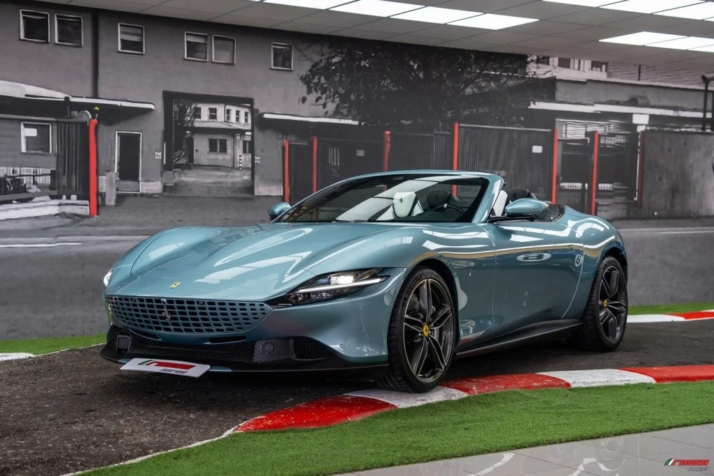 FERRARI Roma Roma Spider