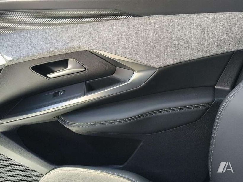 PEUGEOT 3008 GT Eléctrico 157kW