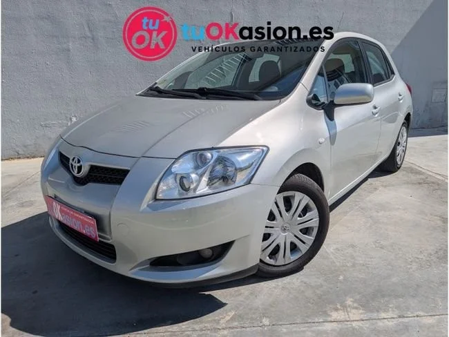 TOYOTA Auris 5p D-4D 126