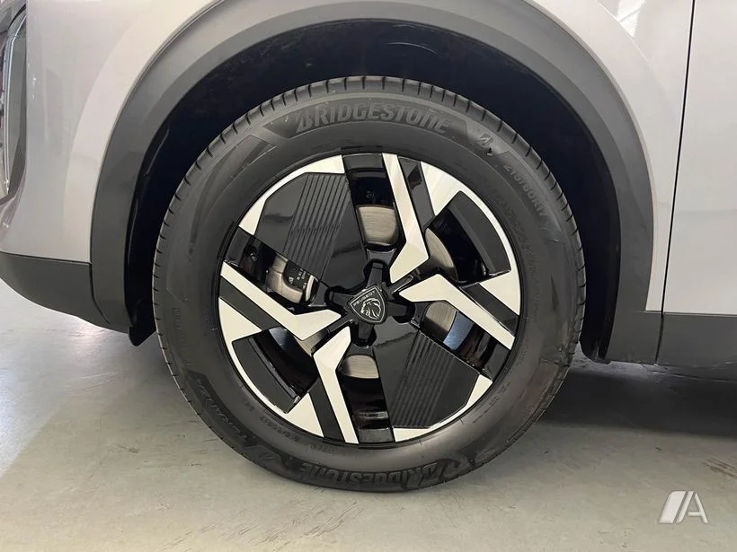 PEUGEOT 2008 2008 Hybrid Allure eDCS6 145