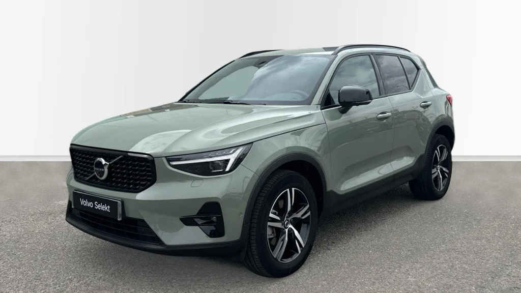 VOLVO XC40 XC40 2.0 B3 PLUS DARK AUTO 163 5P