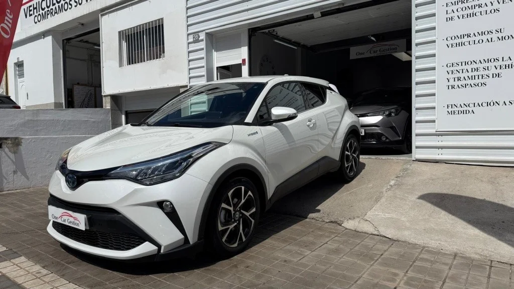 TOYOTA C-HR C-HR 125H Advance