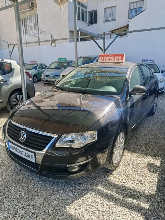 VOLKSWAGEN Passat Passat 2.0TDI Sportline DSG