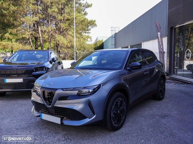 Alfa Romeo Junior 54 kWh Sport Speciale