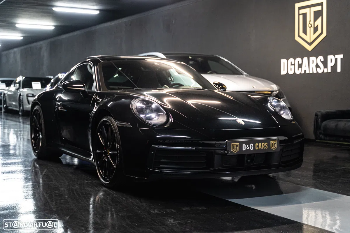 Porsche 911 (992) Carrera 4 PDK