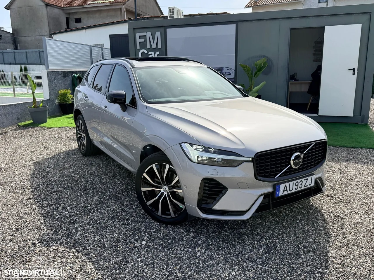 Volvo XC 60 2.0 T6 PHEV R-Design Expression AWD