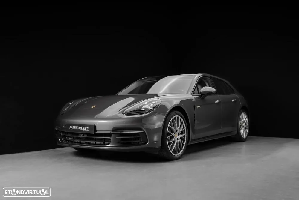 Porsche Panamera Sport Turismo 4 E-Hybrid