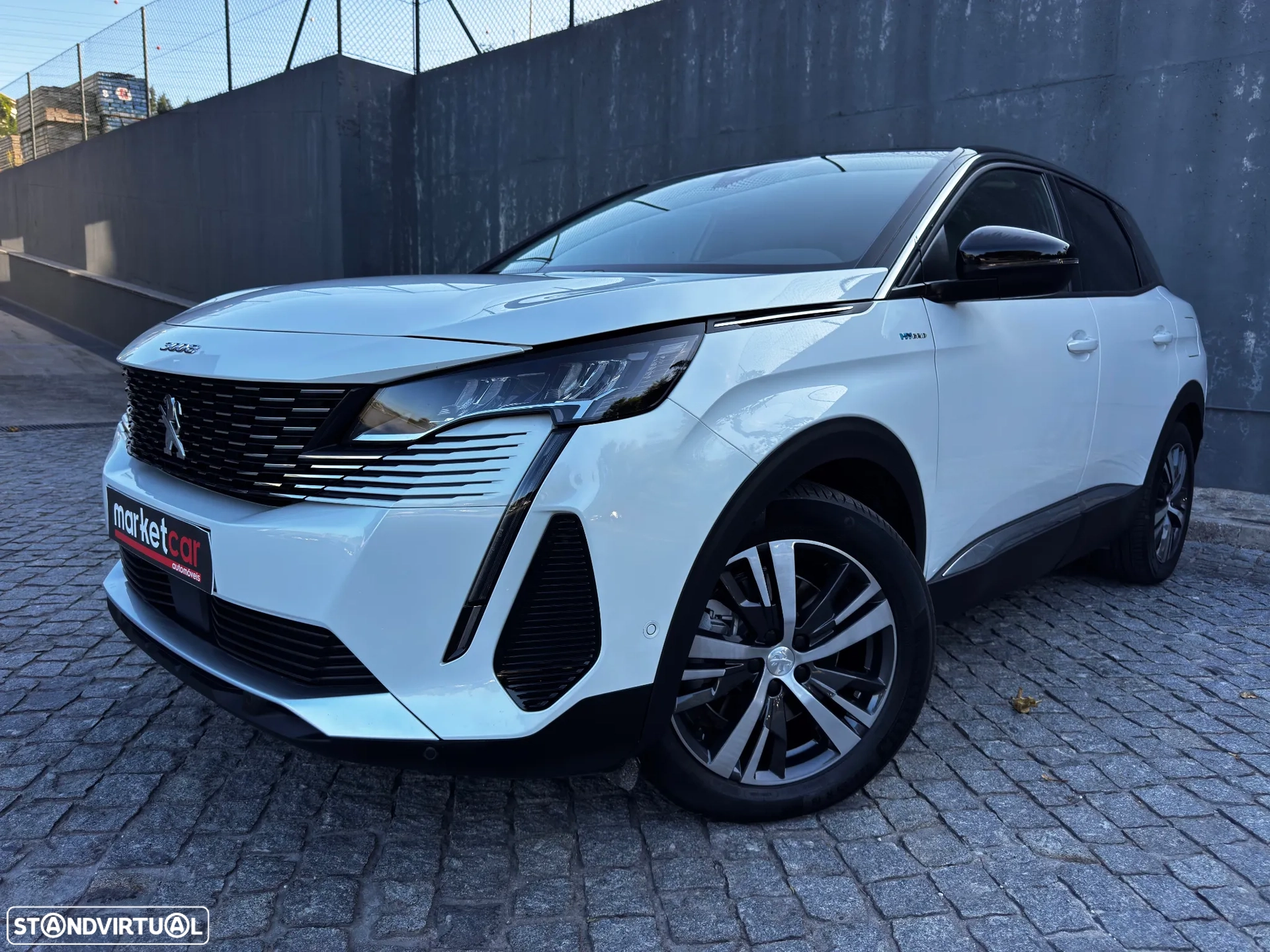 Peugeot 3008 1.6 Hybrid Allure e-EAT8