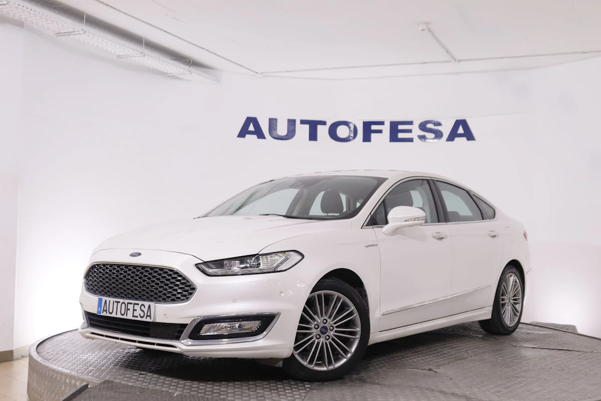 Ford Mondeo 2.0 HEV VIGNALE HYBRID AUTO 187CV 4P # NAVY,CUERO,PARKTORNIC,CAMARA TRASERA