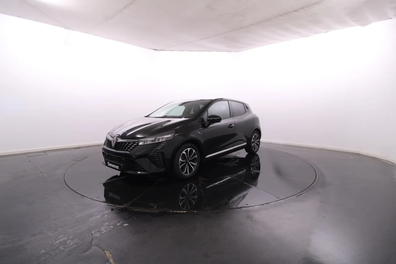 Renault Clio TCe 90 Techno / GPS / Vidros Escurecidos / Cam. Traseira / LED / JLL