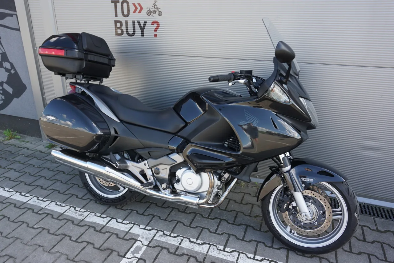 Honda NTV 700 Deauville