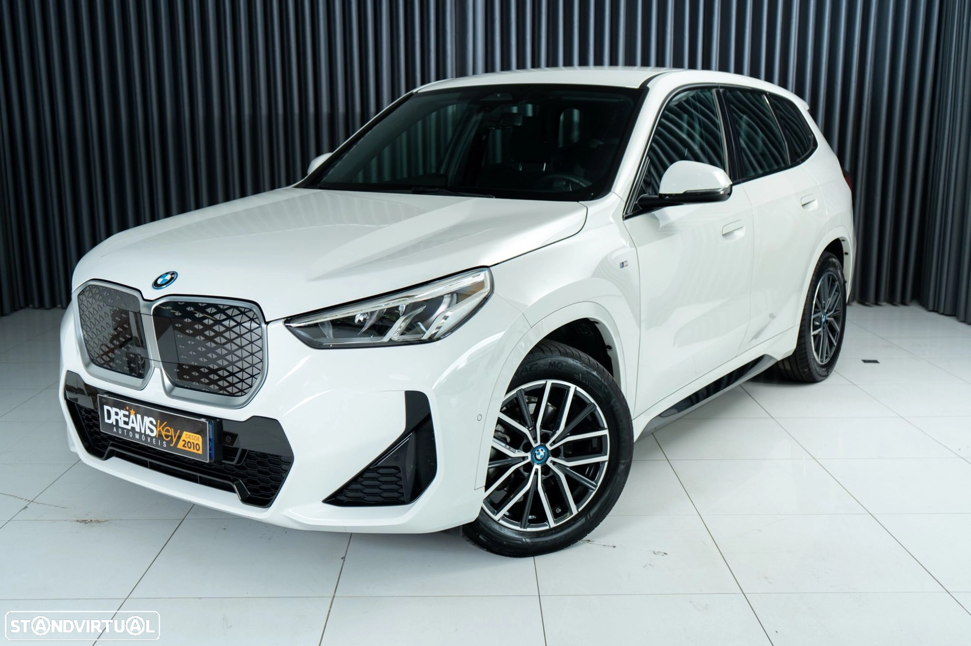 BMW iX1 eDrive20 Pack Desportivo M
