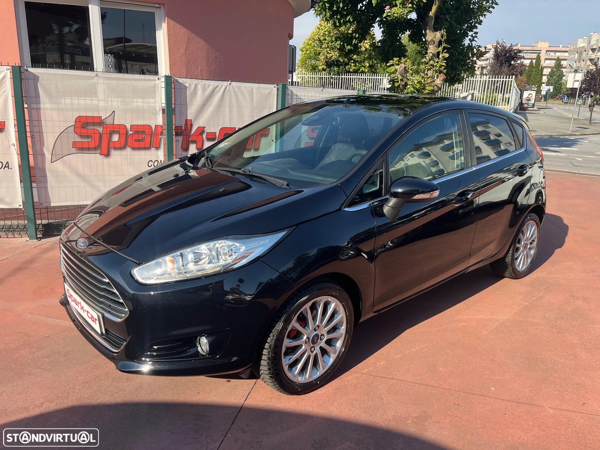 Ford Fiesta 1.0 EcoBoost S&S TITANIUM