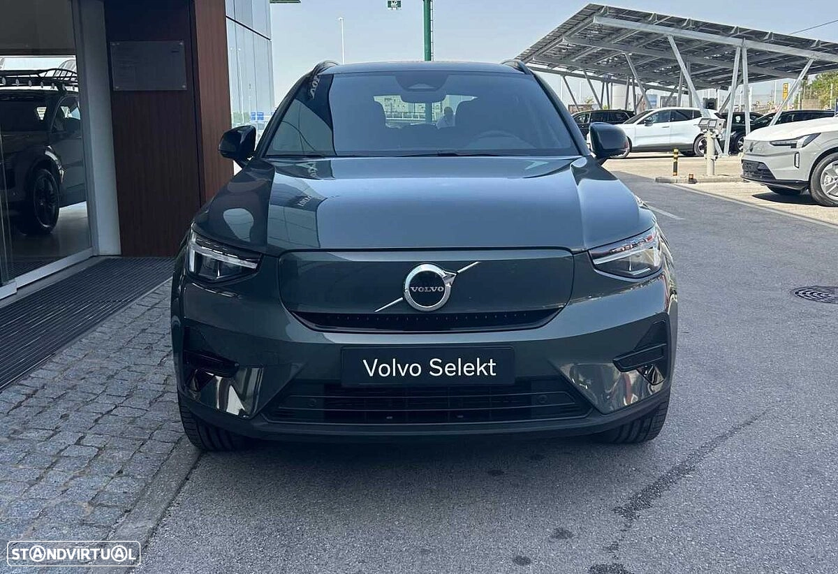 Volvo EX40
