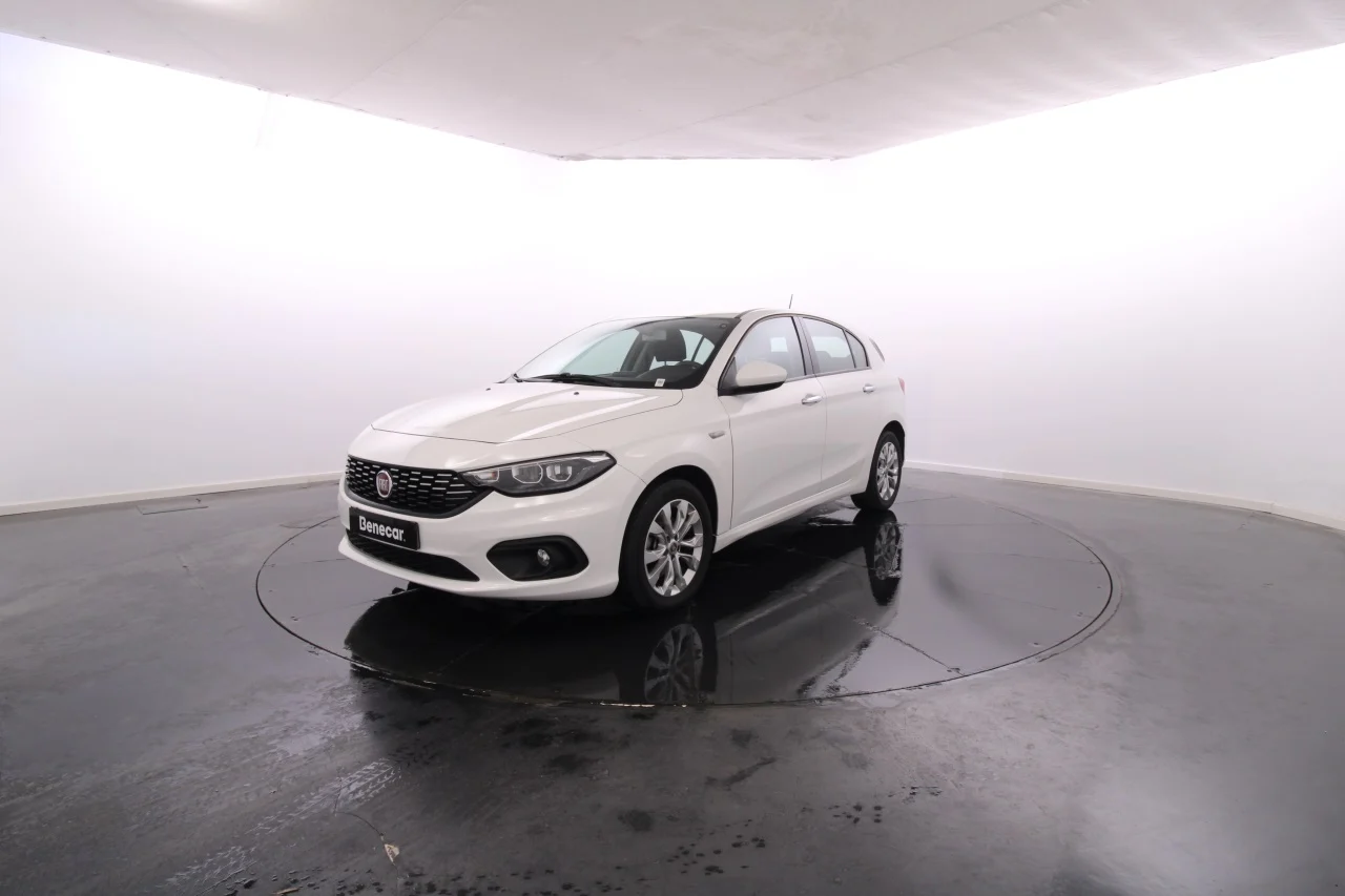 Fiat Tipo Lounge 1.3 Multijet 95cv / Cam. Traseira / JLL
