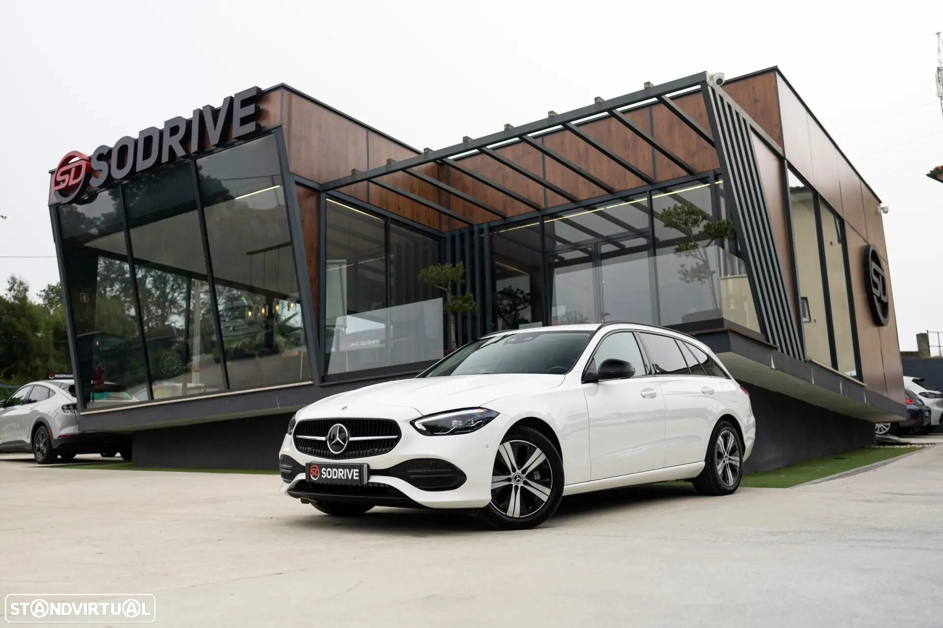 Mercedes-Benz C 300 e Avantgarde