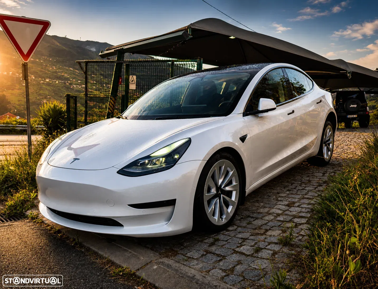 Tesla Model 3 Standard Range Plus RWD