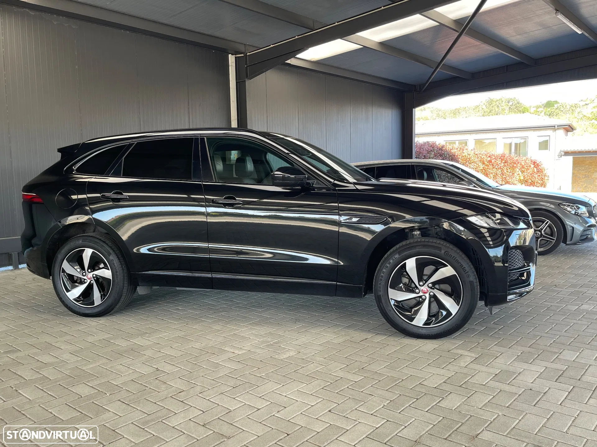 Jaguar F-Pace 2.0 P400e AWD R-Dynamic S