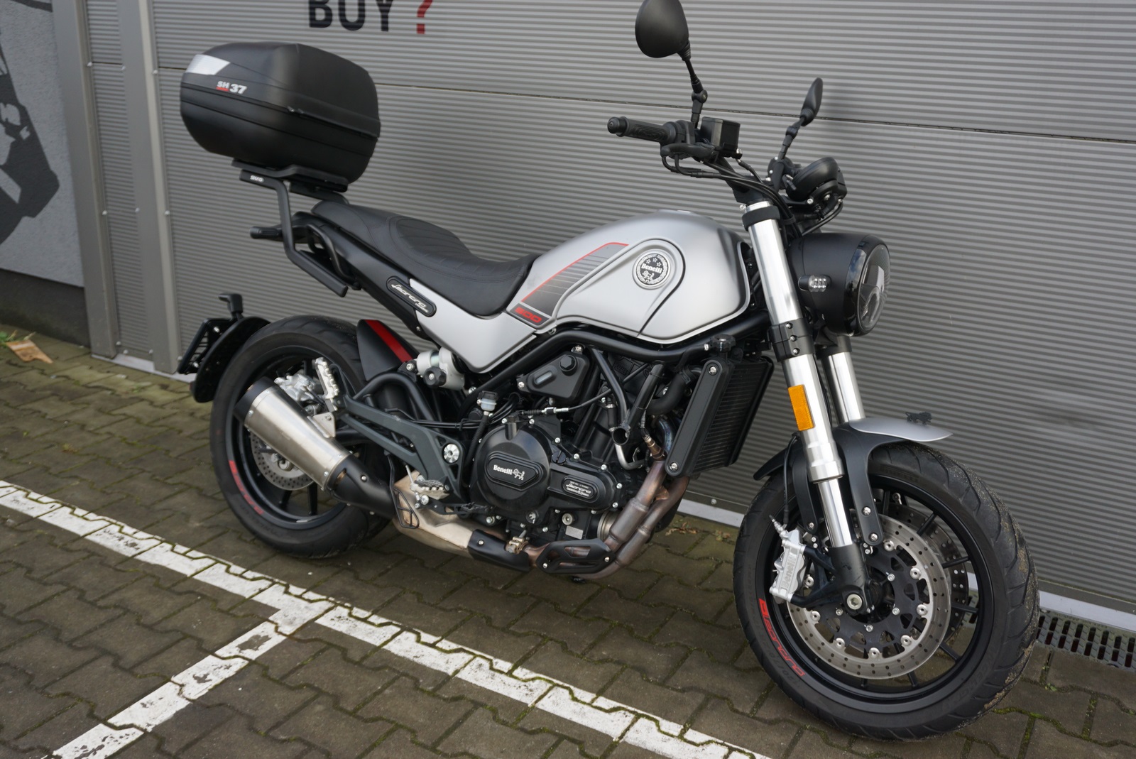 Benelli Leoncino 500