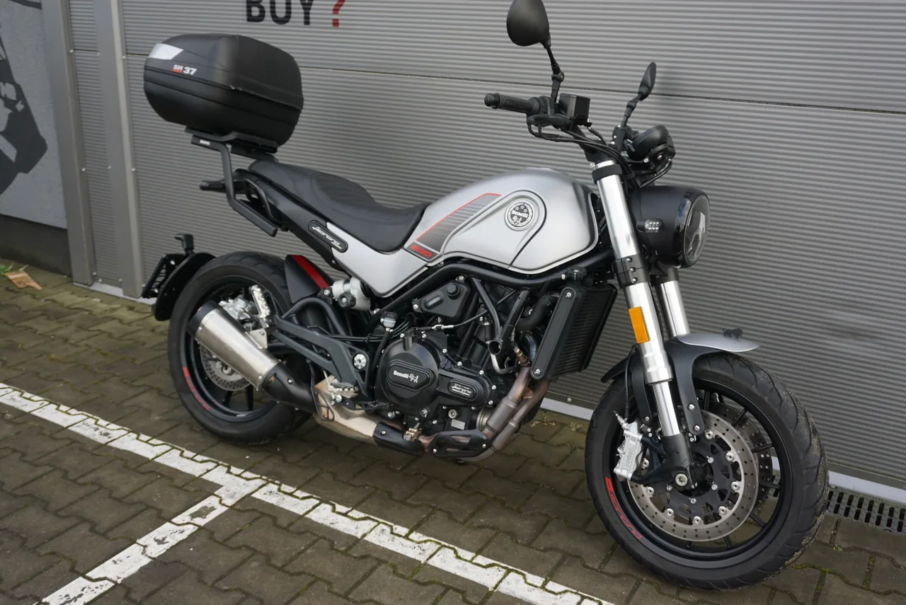 Benelli Leoncino 500