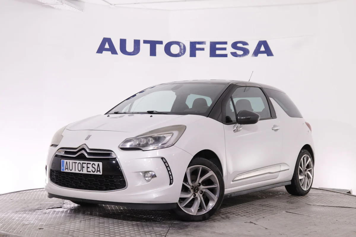 DS DS 3 1.2 PURETECH SO CHIC 110CV 3P # NAVY, PARKTRONIC