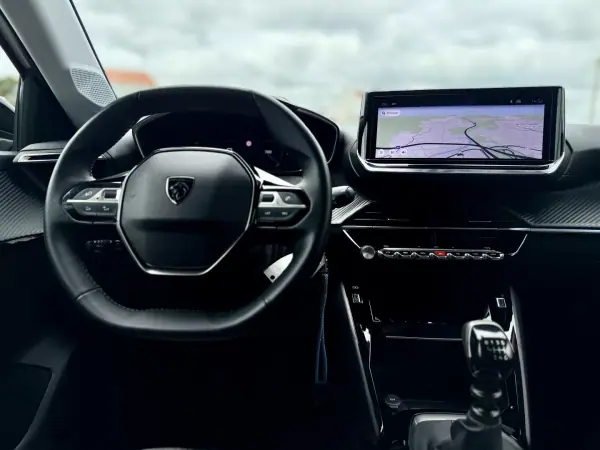 Peugeot 208 2024 1.2 PureTech Allure 101Cv | CARPLAY | CÂMARA