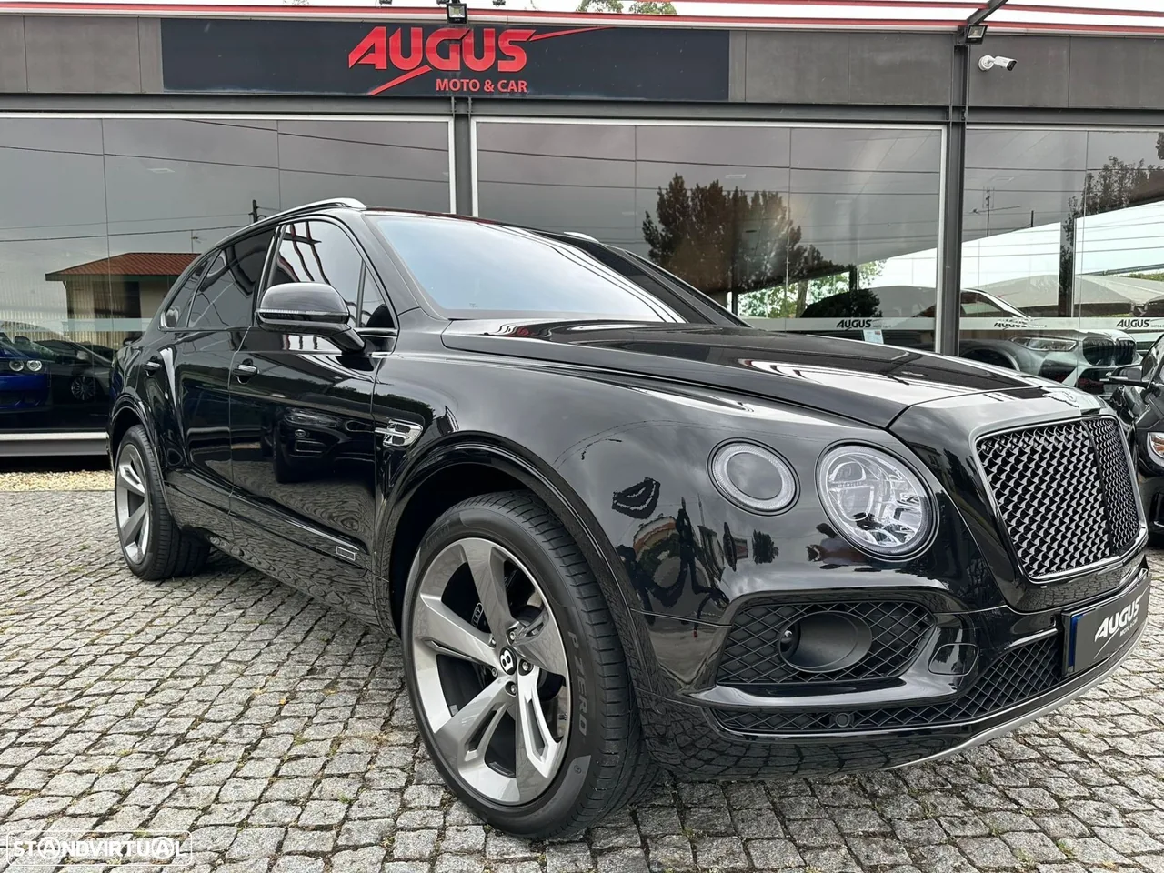 Bentley Bentayga V8