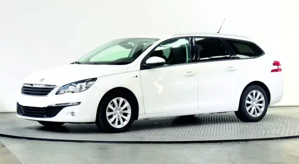 Peugeot 308 SW 2016 1.6 BlueHDi Style