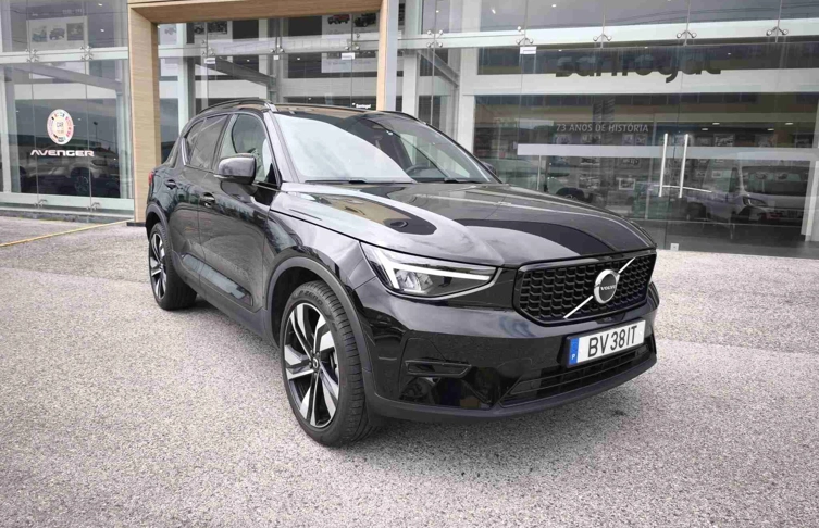 VOLVO - XC40 - XC40 2.0 B3 Plus Dark