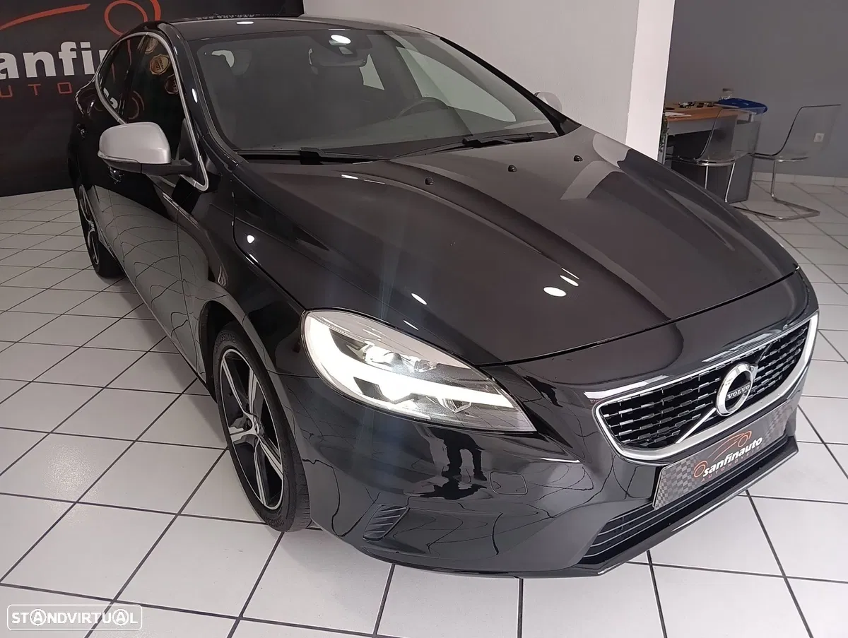 Volvo V40 2.0 D3 R-Design