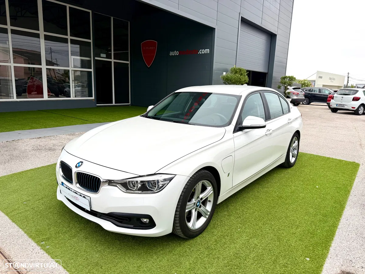 BMW 330 e iPerformance Advantage