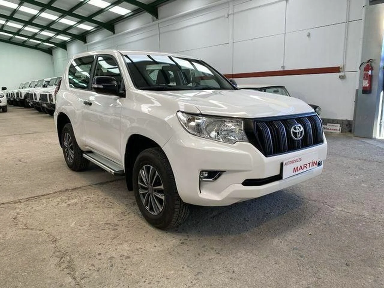 TOYOTA Land Cruiser Land Cruiser D-4D GX