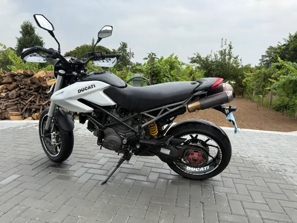 Ducati Hypermotard 796 2012 Sem caixa