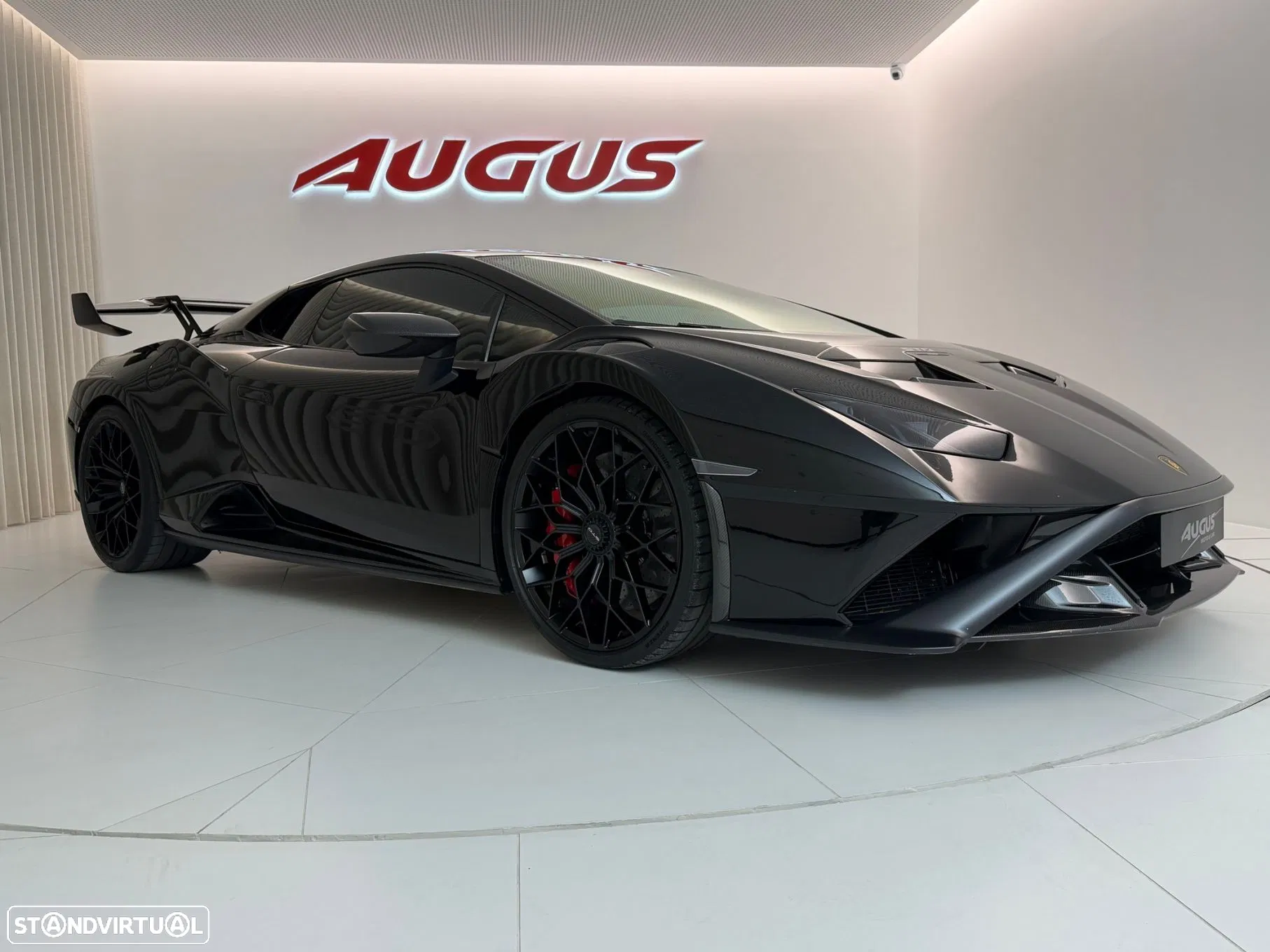Lamborghini Huracán STO
