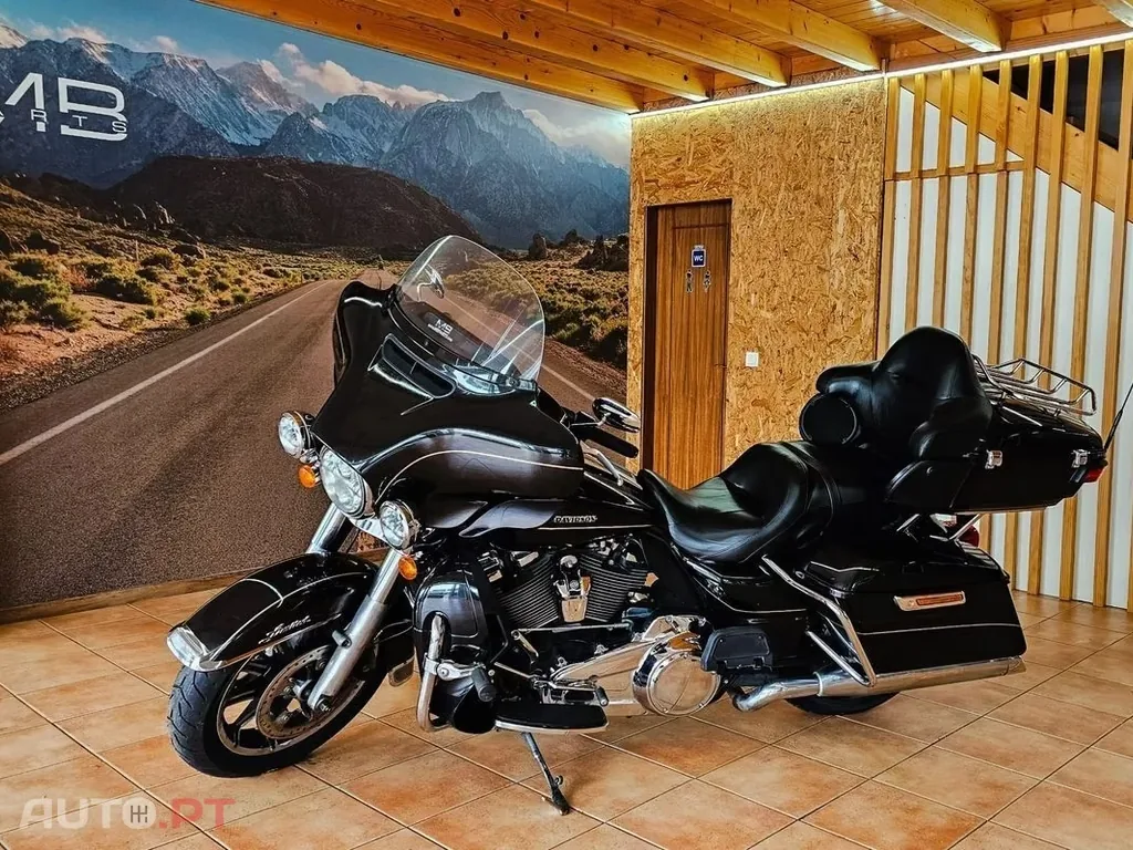 Harley Davidson FLHTCUI 107 ELECTRA GLIDE ULTRA LIMITED Screamin'Eagle