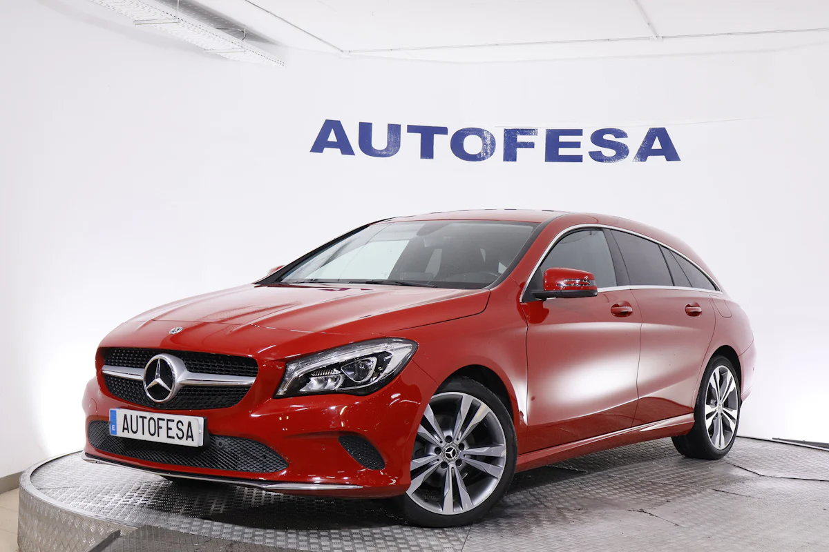 Mercedes-benz Cla 200 CLASE CLA 200D URBAN SHOOTING BRAKE 7G-DCT 136CV AUTO 5P S/S # NAVY, FAROS LED, PARKTRONIC