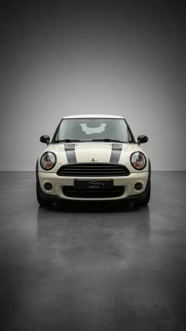 MINI 3 Portas 2011 d