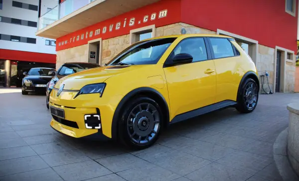 Renault 5 2025 40 kWh Evolution Autonomia Urbana
