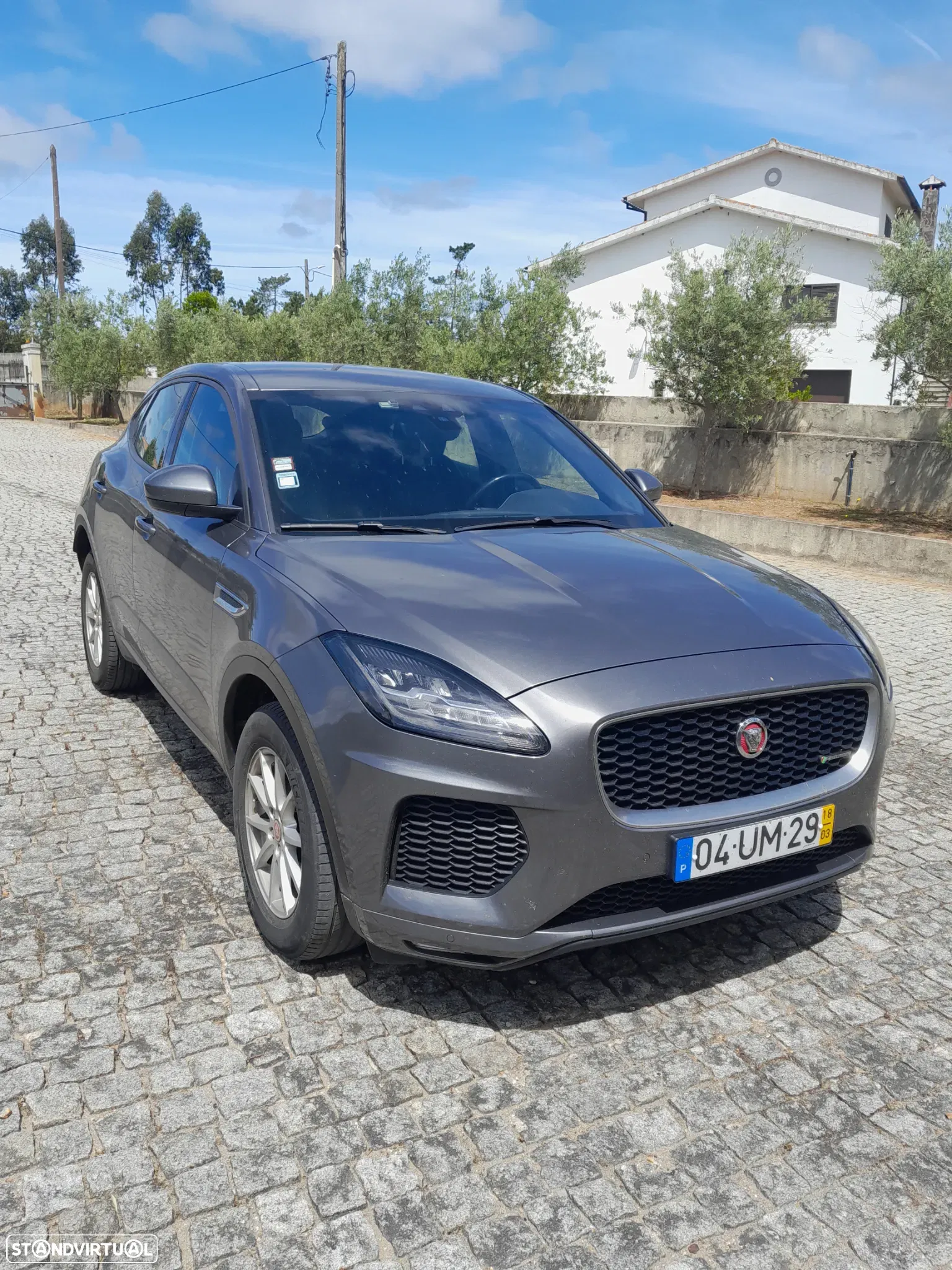 Jaguar E-Pace 2.0 i4D R-Dynamic