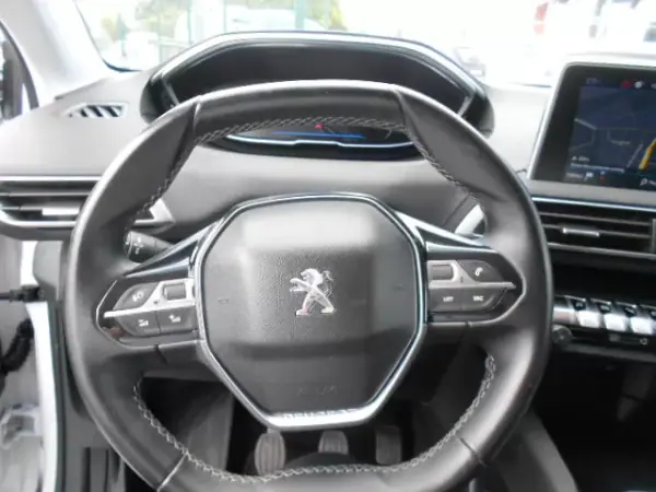 Peugeot 3008 2018 1.5 HDI