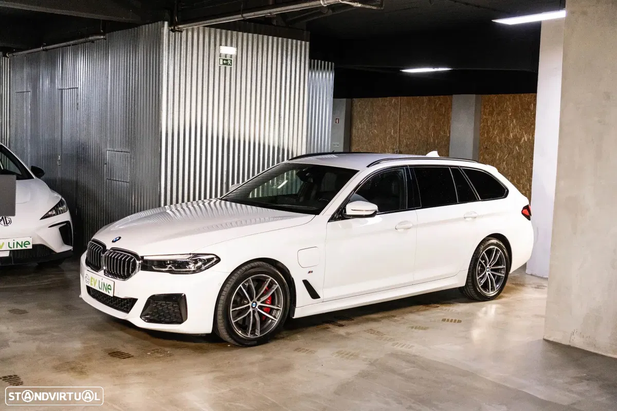 BMW 530 e Pack Desportivo M