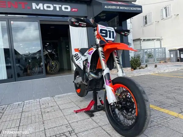 KTM SMR 450 2024 Supermoto