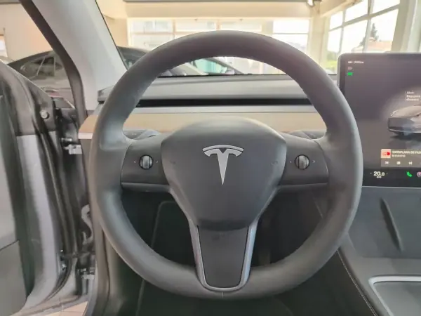 Tesla Model Y 2023 Long Range Tração Integral