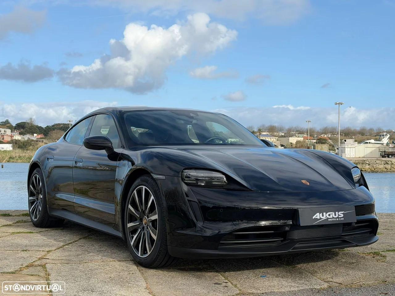 Porsche Taycan Standard