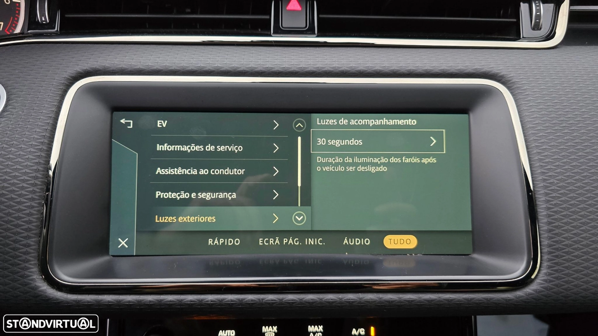 Land Rover Range Rover Evoque P300e R-Dynamic